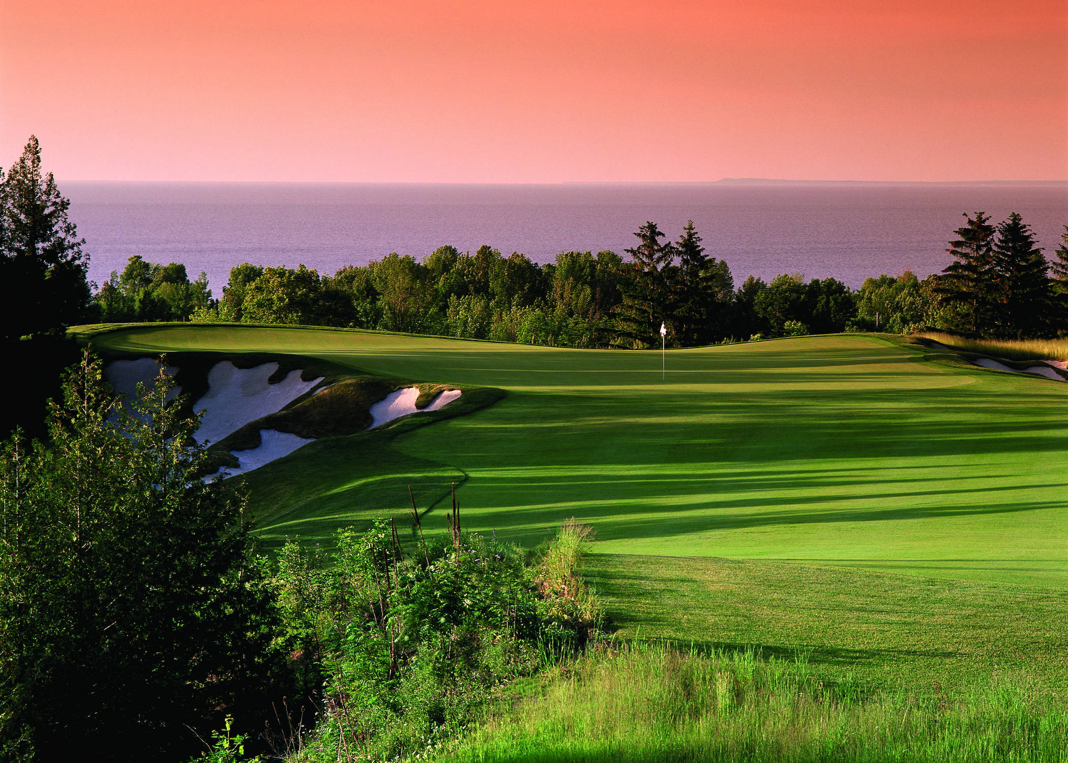 Luxury Homes in Blue Mountain